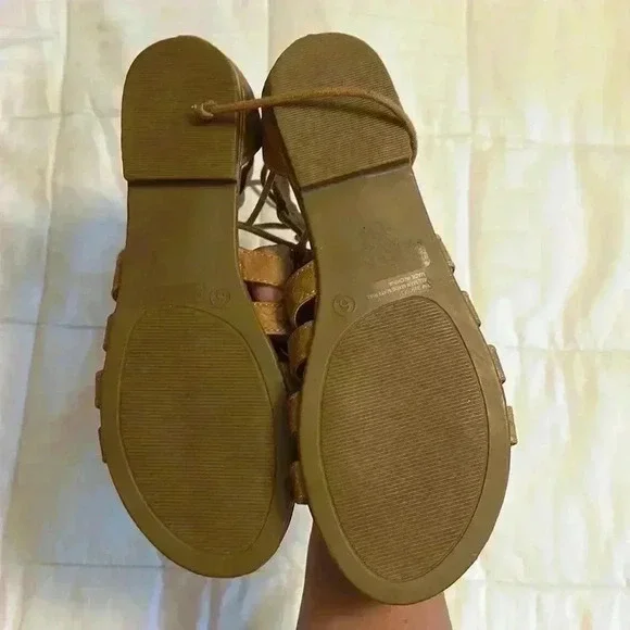 Fringe Sandals - Picture 4 of 7